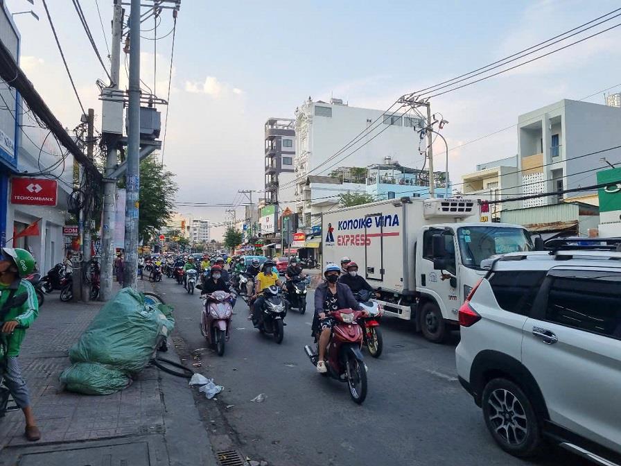 Không dùng đến Bán gấp mặt tiền 817 Huỳnh Tấn Phát, P Phú Thuận, quận 7, HCM2419711