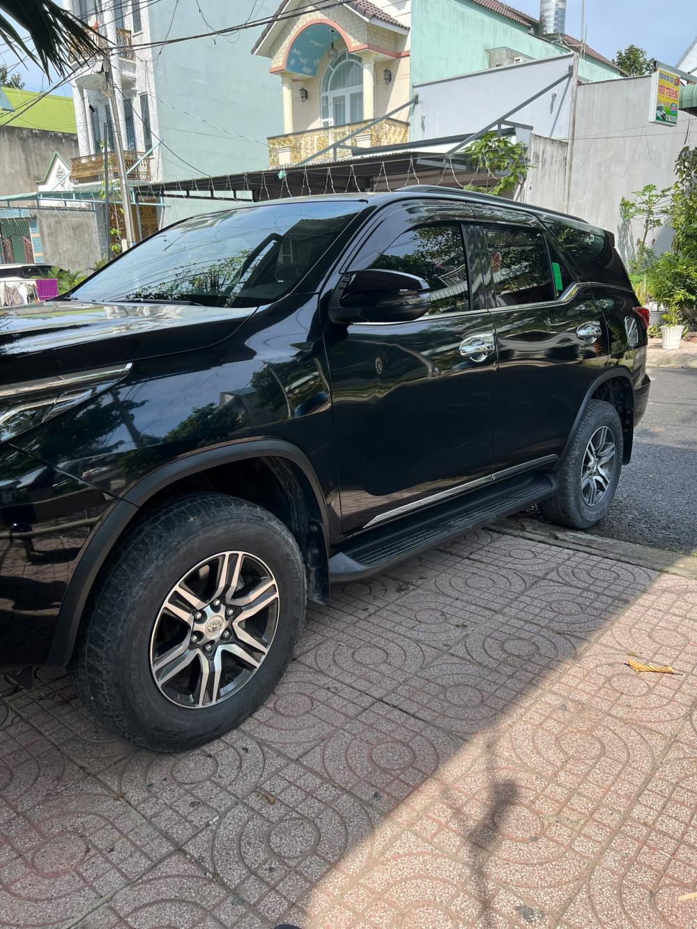 Toyota Fortuner 2021 2.4AT 4x2 - 45000 km-930 triệu2493810
