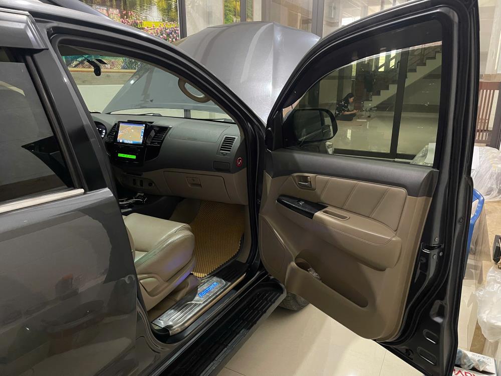 CẦN BÁN XE  FORTUNER SẢN XUẤT NĂM 20132592195