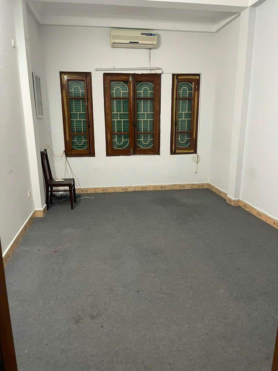 Cho thuê nhà ngõ ô tô Nguyễn Xiển 5 tầng, 4 ngủ, 14 Triệu - văn phòng, KD kết hợp ở2473637