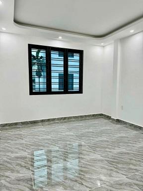 CầnBán dãy 3 căn đã 1 căn còn 2 căn duy nhấtngay Cầu Niệm, cách bệnh viện vài bước Kiến An2563575
