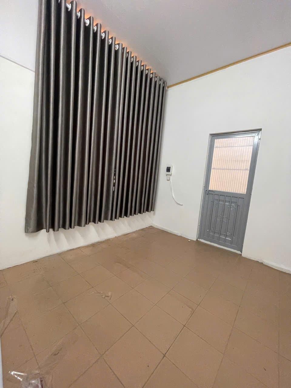 Cho thuê nhà đẹp Nguyễn khoái, Hoàng Mai, 3 tầng x 58m2, 3 PN, 10.5 triệu ô tô 16 chỗ vào2610403