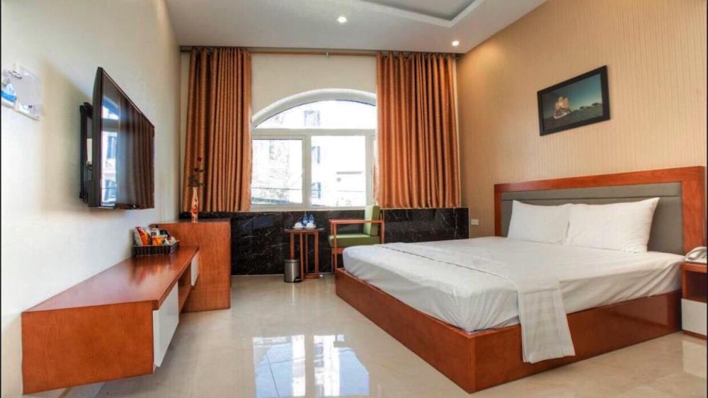Cần cho thuê khách sạn Halongseoul  phòng tiêu chuẩn  3 * 16 phòng  Và Mặt Bằng mở Siêu thị vin mắc . Cà phê , ngân hàng2470457