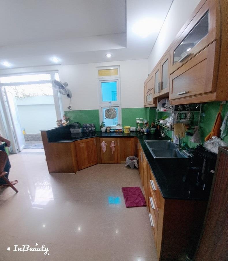 Bán nhà đường Phạm Văn Hai, P5, Tân Bình, 104m2, 3 tầng, 5 PN, nở hậu, giá rẻ2412523