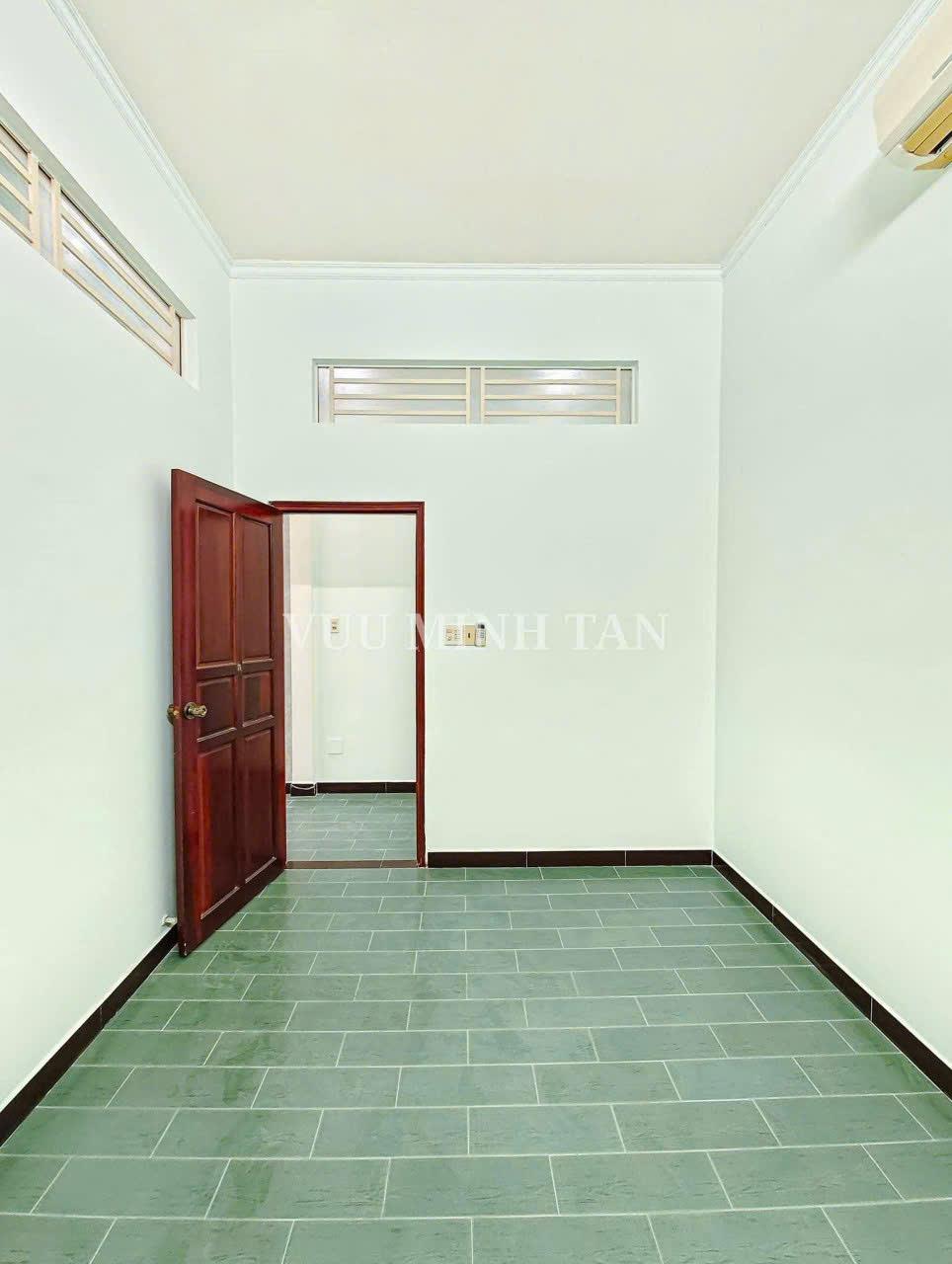 nhà 5,5 triệu 2phòng ngủ 2 máy lạnh mới đẹp khu dân cư 3A2560105