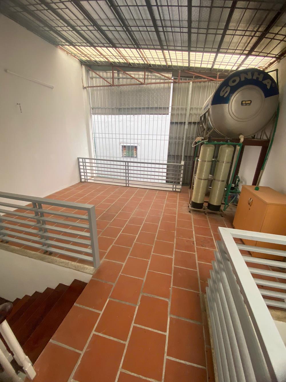 Cho thuê nhà ngõ 288 Hoàng Mai 3 tầng, 50m2, 4 ngủ, 5 vệ sinh, 16 Triệu/tháng2435862