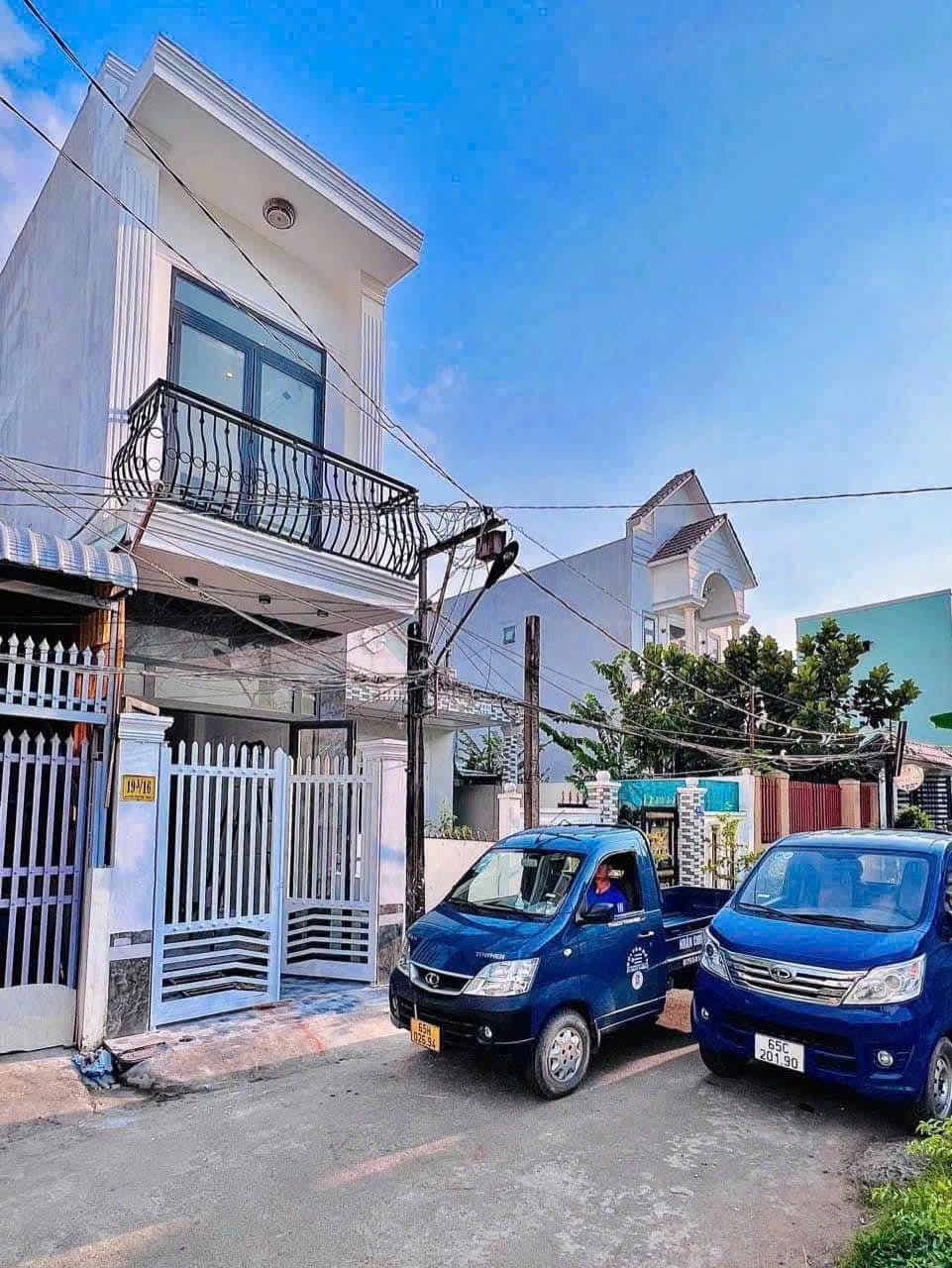 Nhà Lầu Góc 2 Mặt Tiền- LỘ OTO2564084