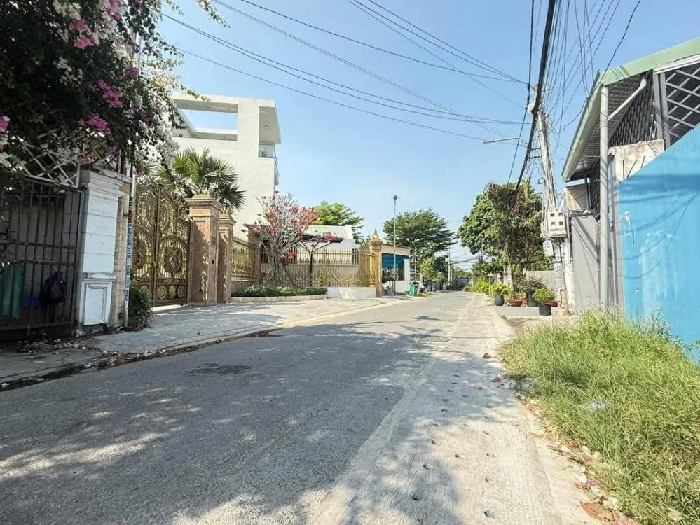 BÀ CHỊ CẦN BÁN GẤP CĂN NHÀ  Ở TÂN PHƯỚC KHÁNH - TÂN UYÊN , DO CON TRAI BÁO NỢ2592272