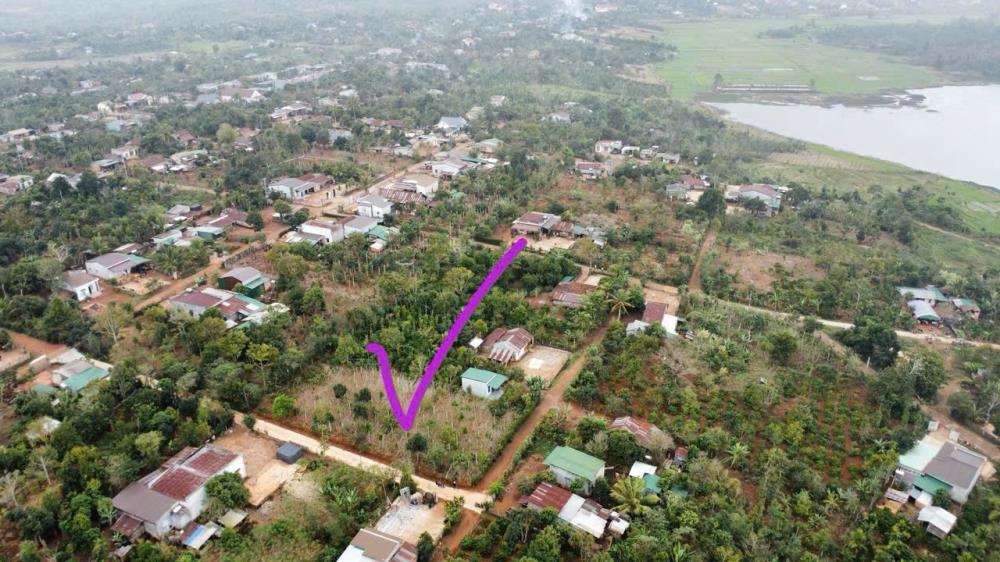 Ea Drong-Buôn Hồ-Đắk Lắk vị trí đắc địa đường bê tông quy hoạch 8m khu dân cư bàn cờ thông tứ hướng sẵn thổ cư2585558