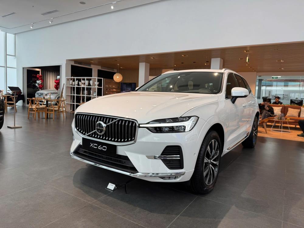 ĐẠI LÝ CHUYÊN PHÂN PHỐI CÁC DÒNG XE VOLVO CHÍNH HÃNG TẠI VIỆT NAM 2592119