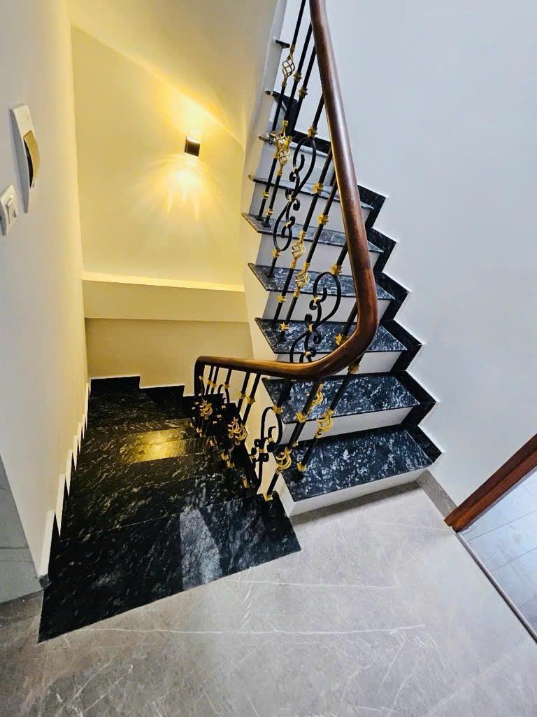 Bán nhà Phố Phương Mai_Dòng Tiền Siêu Đỉnh_7 Tầng Thang Máy_44mx6T_Giá: 19.6 Tỷ_Lh: 0396935190.2456714