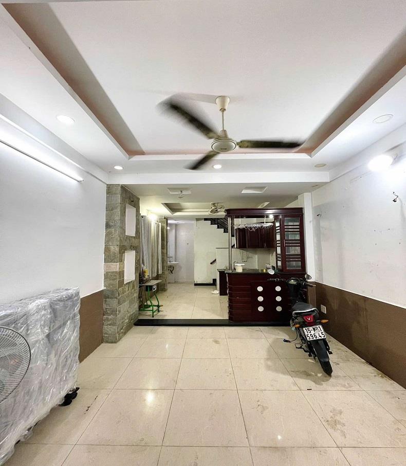 Bán nhà HXH Bùi Thị Xuân, P2, Tân Bình, 61m2, 4 tầng, 6PN, có dòng tiền2427696