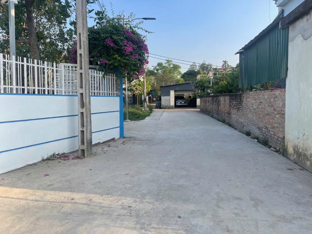 BÁN LÔ ĐẤT YÊN MỸ – CÓ SÂN RỘNG TRƯỚC NHÀ – GIÁ TỐT
Diện tích: 100,4m²2654032