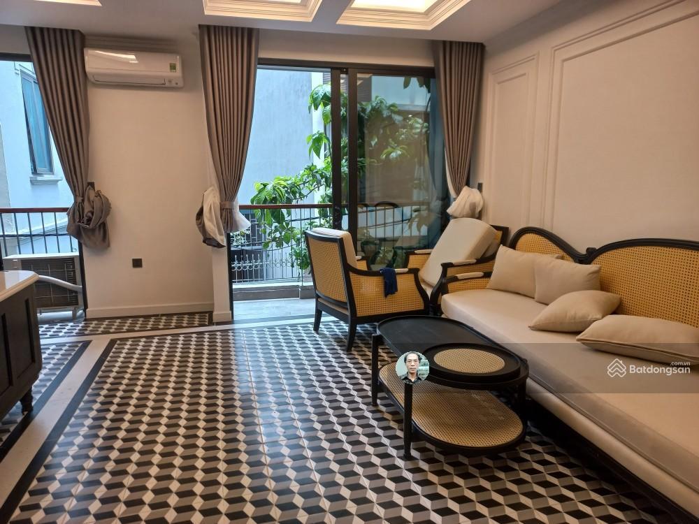 Hiếm! Nhà mặt phố Cầu Giấy, gần ngã 5 chỉ nhỉnh 300tr/m2: 197m2 - 9T - phố vip 8 làn xe ô tô - KDSU2593593