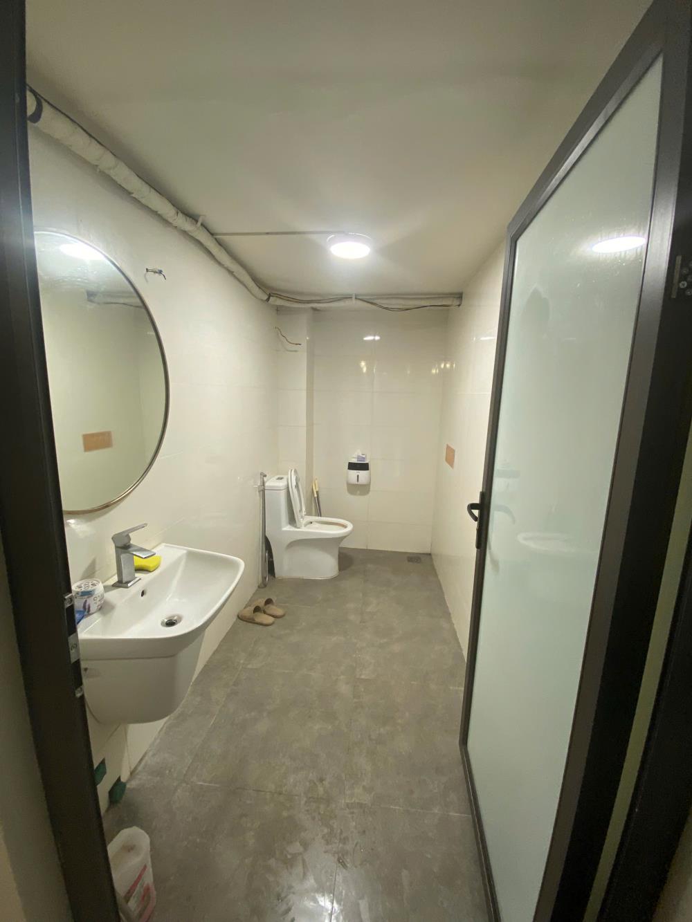 Cho thuê LÀ BIA, SPA, KD SẠCH MBKD Phố Trung Kính, Cầu Giấy 4 tầng, 140m2, 62 Triệu2465373