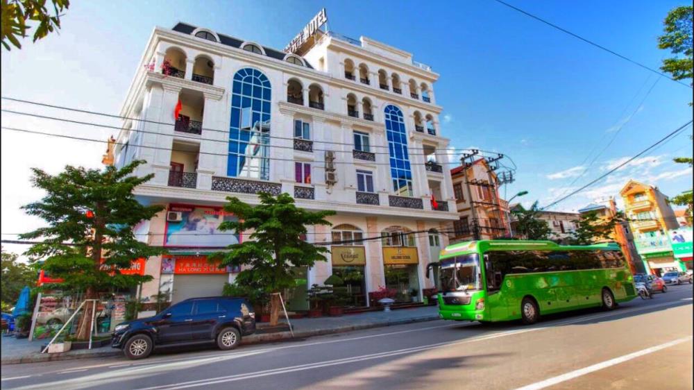 Cần cho thuê khách sạn Halongseoul  phòng tiêu chuẩn  3 * 16 phòng  Và Mặt Bằng mở Siêu thị vin mắc . Cà phê , ngân hàng2470456