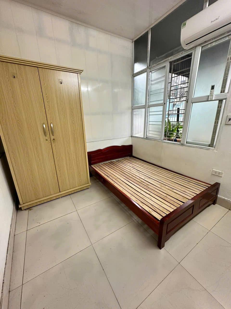 Cho thuê nhà ở hộ gia đình, nhóm đi làm Phố Minh Khai, 5 tầng, 30m2, 3 ngủ, 12 triệu2391772