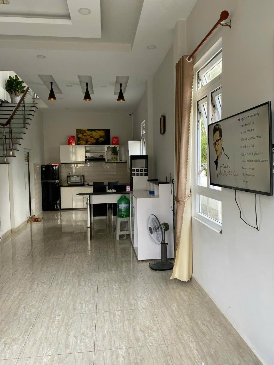 CHO THUÊ VILLA 1 TRỆT 1 LẦU 2 PHÒNG NGỦ NỘI THẤT CƠ BẢN PHƯỜNG 8 ĐÀ LẠT 12 TRIỆU/THÁNG2467888