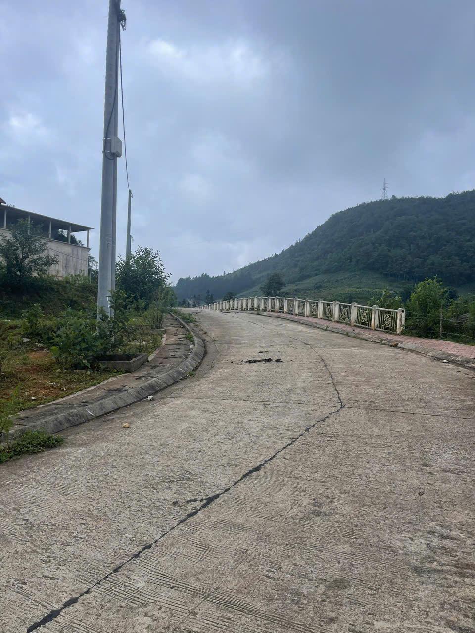 Đất nền tái định cư tại Sapa cần bán gấp, vị trí đẹp, view thung lũng, giá tốt để đầu tư.2425057