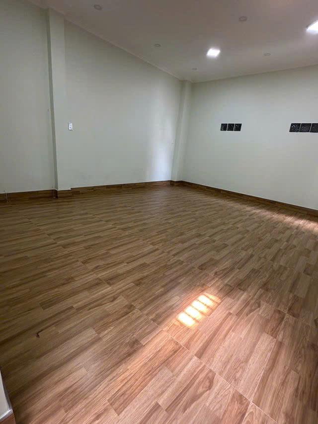 Giá mềm nhất quận Gò vấp: 8,5 tỷ - Nguyễn Văn Lượng - Diện tích: 86m2 (5 x 16,5), 1 trệt, 2 lầu, sân phơi, 3PN 2WC - LH: 077 888 5818 -077 478 5818 CHUYÊN BDS SÀI GÒN2631033