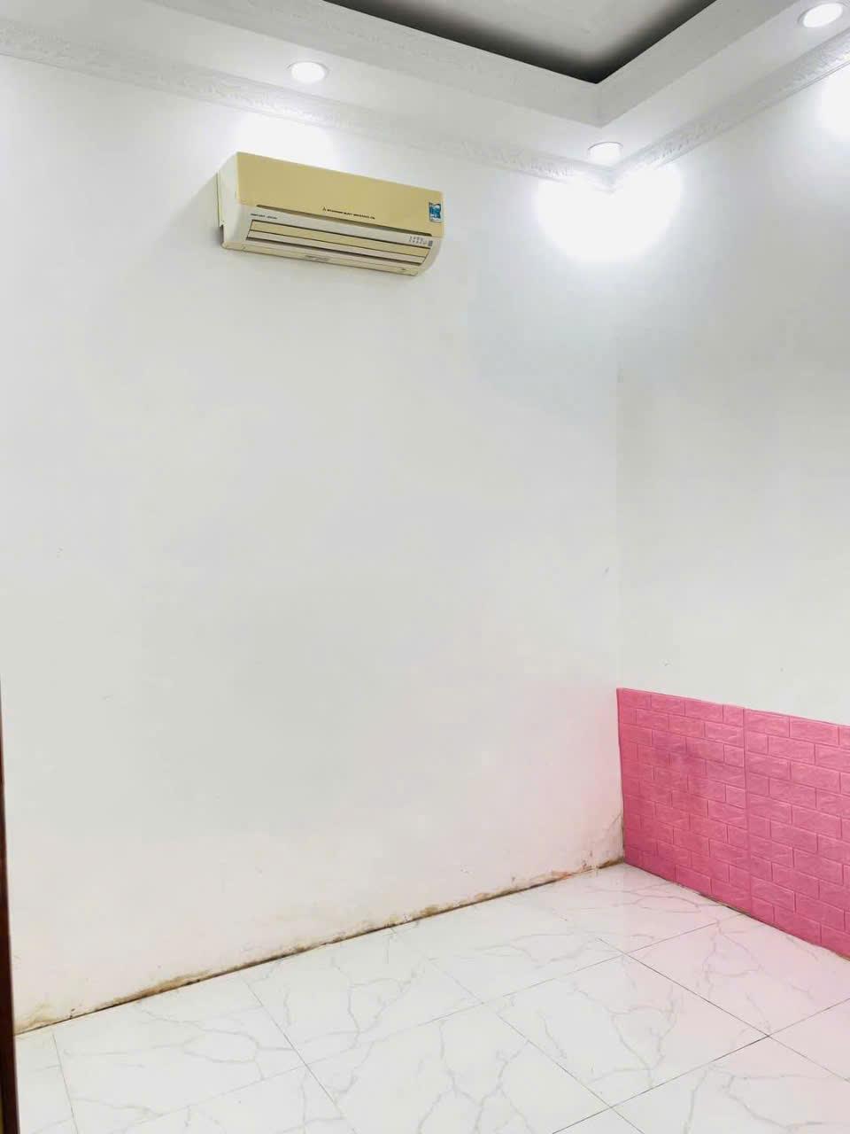 12. nhà 7 triệu 2 phòng ngủ Nguyễn Văn Cừ thuận lợi cho việc kinh doanh2666475