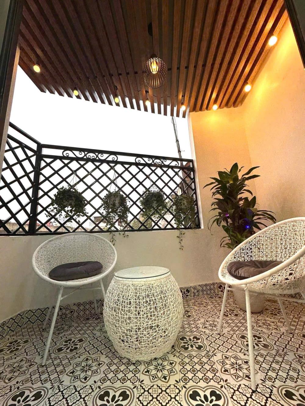 Bán nhà Phố Hào Nam, Sổ Vuông Vắn, Lô Góc Hai Thoáng, 46mx4T, Giá: 7.5 Tỷ, Lh: 0396935190.2616990