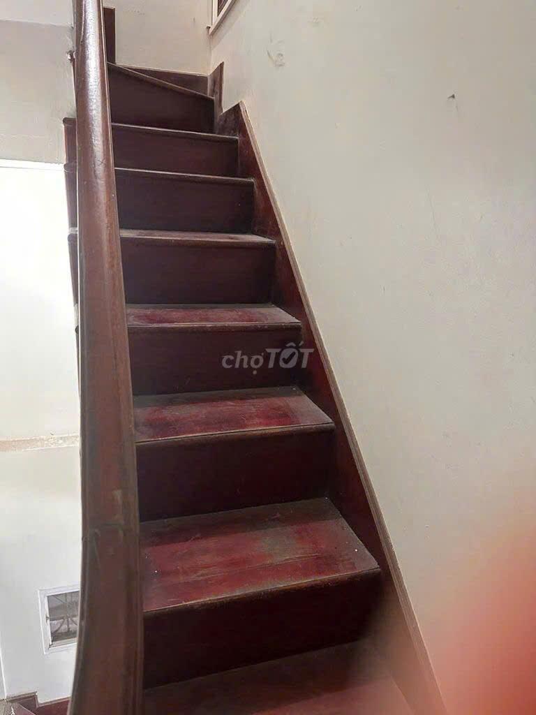 Cho thuê Ở NHÓM 6 NGƯỜI nhà ngõ ô tô 171 Hoàng Hoa Thám, 5 tầng, 4 ngủ, 14 Triệu vào ngay2441147