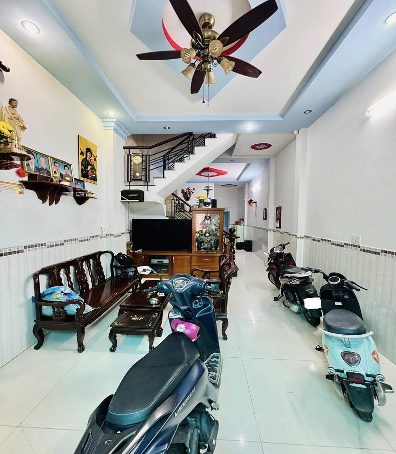 Bán nhà HXH tránh Lê Văn Quới, Bình Hưng Hoà A, Bình Tân, 64m2, 4 tầng, giá rẻ2372272
