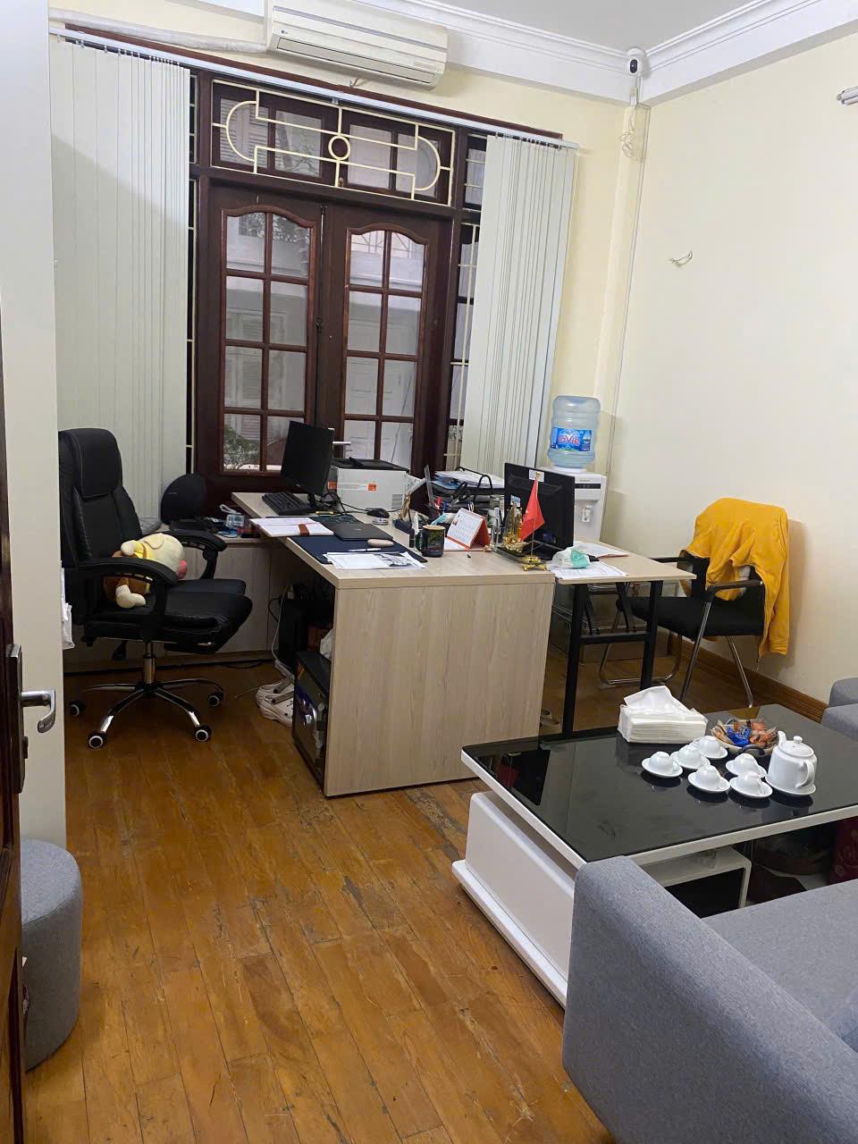 Cho thuê văn phòng tại Đặng Thùy Trâm, Cổ Nhuế 1, Bắc Từ Liêm, HN2467917