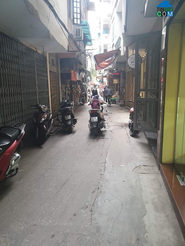 Cho thuê nhà ngõ Văn Hương, Đống Đa, 3 tầng, 7 Triệu ở gia đình, ô tô đỗ cửa2550694