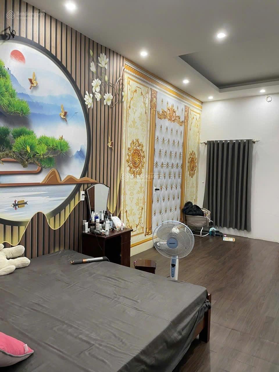Chính chủ bán nhà 3 tầng đường Cách Mạng Tháng 8 - vị trí đắc địa, thuận lợi kinh doanh2549742