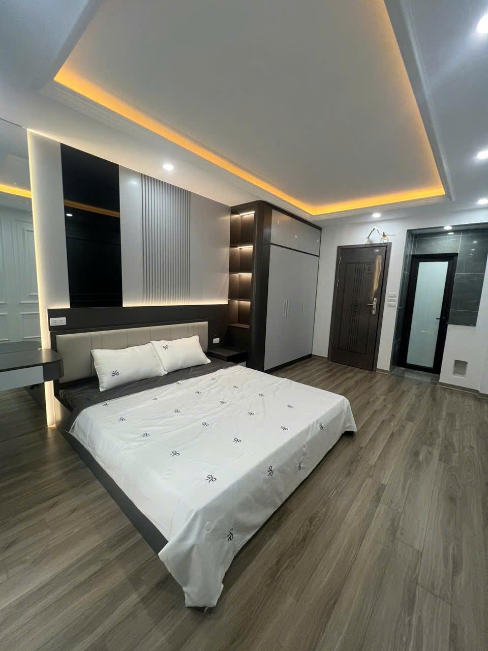 Nhà đẹp Phú Diễn 30m2 5 tầng mới tinh cạnh ĐH Tài Nguyên MT giá 6 tỷ2518915