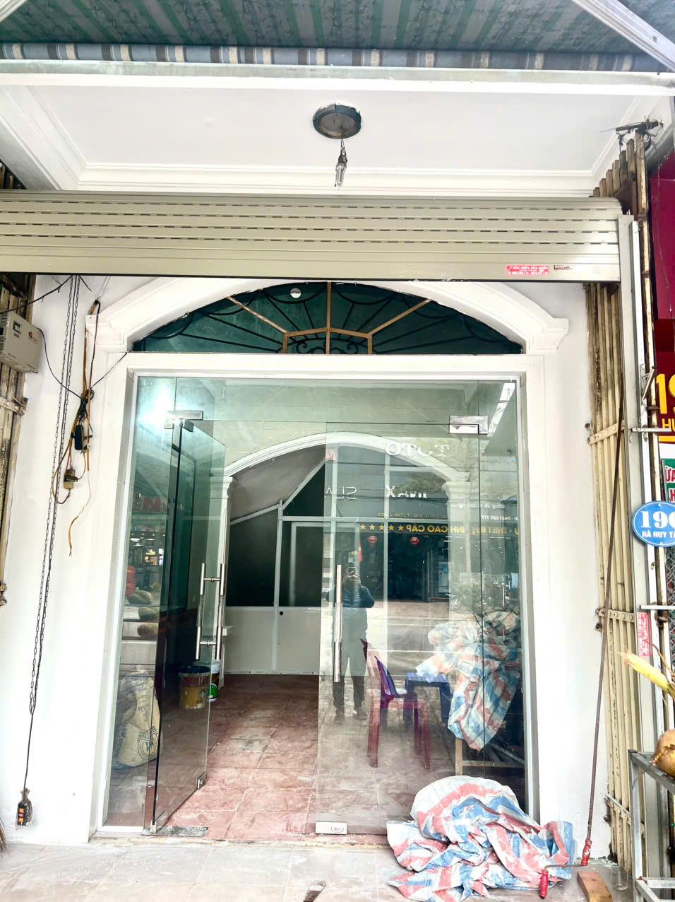 Cho thuê  nhà 2 tầng tại 190 Hà Huy Tập, phường Hà Huy Tập2421845
