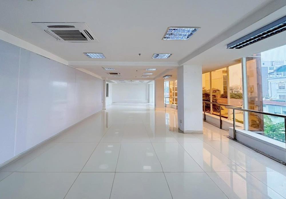 Cho thuê vp 45m2 Nguyễn Văn Trỗi có pccc thang máy bãi đậu xe oto 7tr52524005