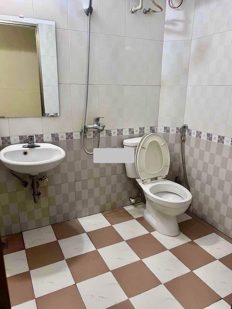 Cho thuê nhà nguyên căn PHố Tam Trinh, Mai Động 2.5 tầng, 60m2, 8.5 triệu2409966