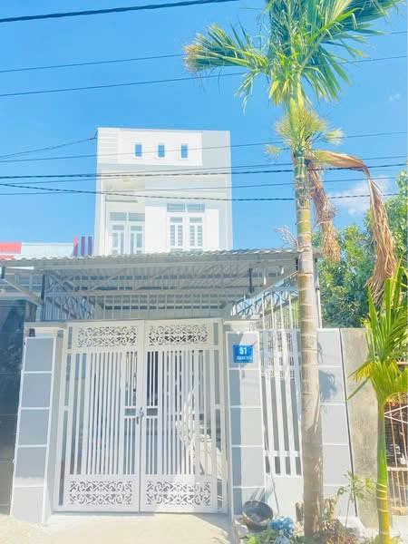 NHÀ ĐẸP - GIÁ TỐT CHÍNH CHỦ CẦN  Bán nhà 1 mê mặt đường Lương Ngọc Quyến, phường Lê Lợi2488379