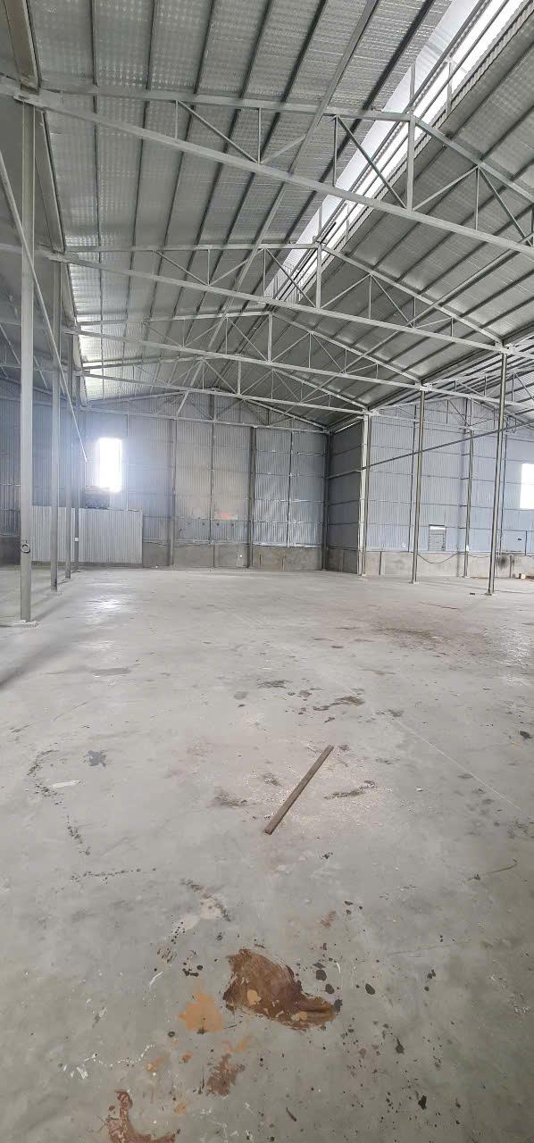 cho thuê kho xưởng tại Nguyễn Xiển , Thanh Xuân , Hà Nội. Diện tích 500m , xưởng cao 6.5m, đường xe container2552349