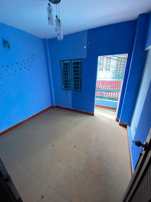 Cho thuê nhà nguyên căn 4x9 hẻm 1/ Nguyễn Thần Hiến, P18, Q4, HCM2400187