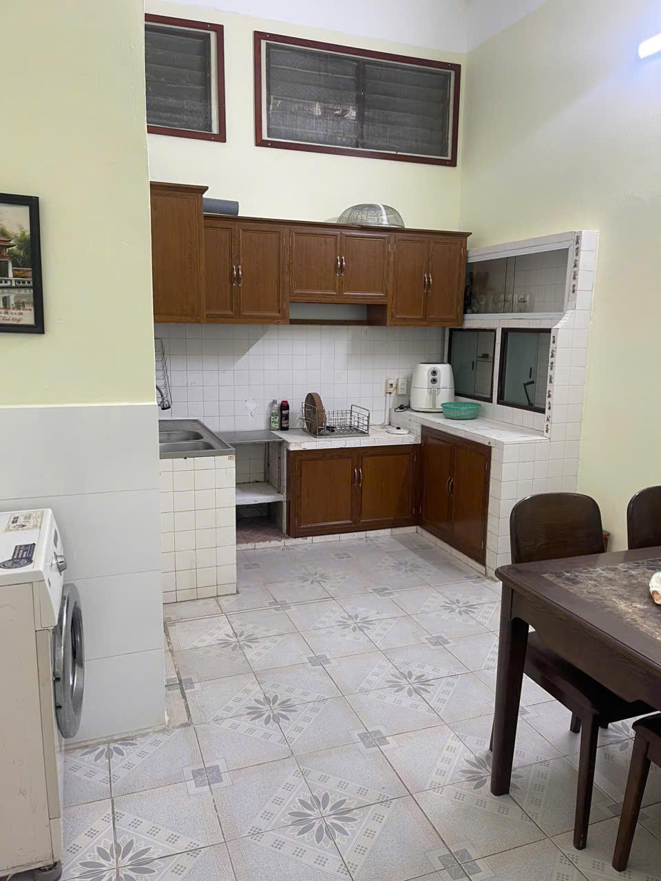 Chính chủ Cho thuê nhà nguyên căn tại Địa chỉ: số 63 Ngách 100 Ngõ 318 Đê La Thành2574056