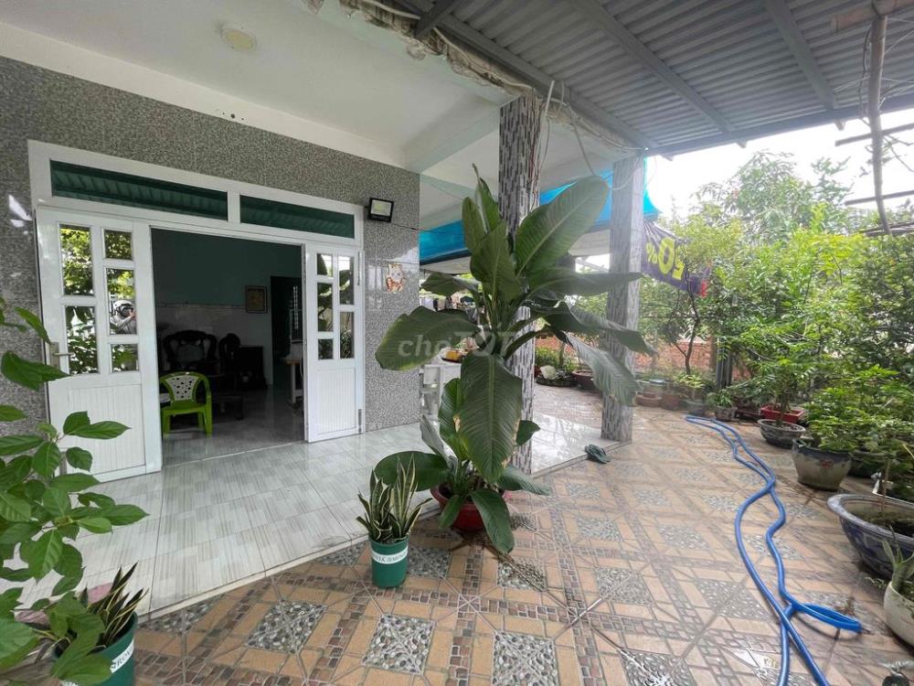 Chính chủ cần bán gấp Nhà vườn nghỉ dưỡng 216m² Giáp Sài Gòn chỉ 30p chạy xe.2580572
