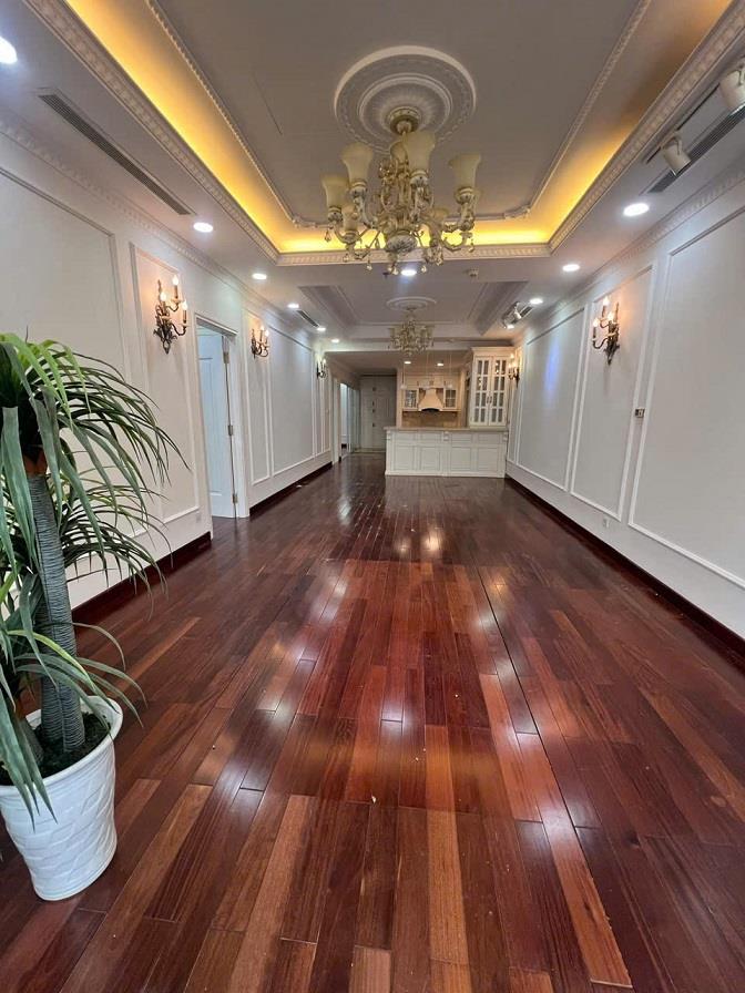 CHÍNH CHỦ CẦN BÁN CHCC CAO CẤP KHU ROYAL CITY2391599