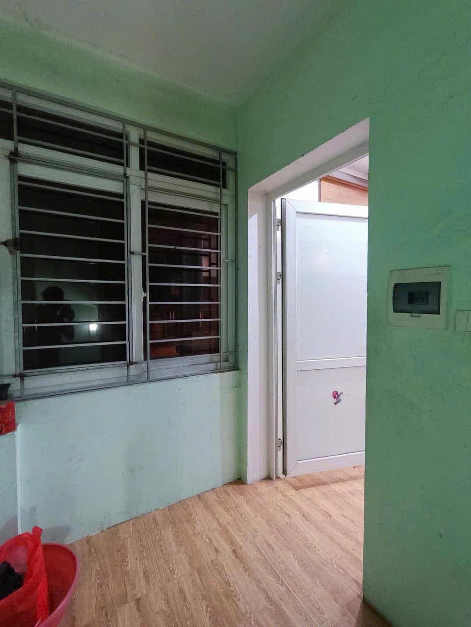 Cho thuê nhà nguyên căn ngõ 230 Phố Tân Mai 4 tầng x 55m2, 4 ngủ, 12 Triệu2586819