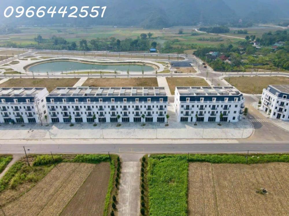 Bán căn Shophouse trung tâm thị trấn Hàng Trạm Yên Thủy sẵn sổ 138m VH 20m nhỉnh 6 tỷ2604839