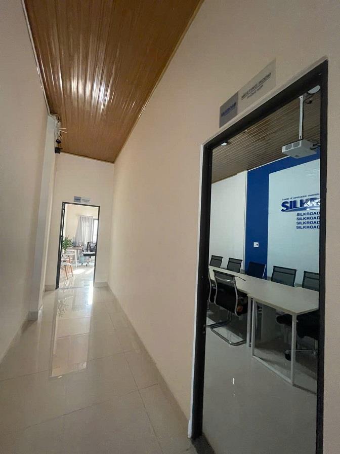 Văn phòng set up sẵn, 164m , đường 10,5m,gần bệnh viện, trường, uỷ ban2397541