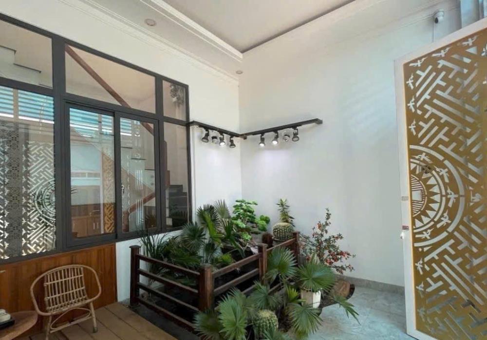 NHÀ ĐẸP CHÍNH CHỦ - Vị Trí Tại : Hẻm rông 2m4 - Số nhà 61 Trần Quang Diệu - Phường Thống Nhất - Gia Lai2517377