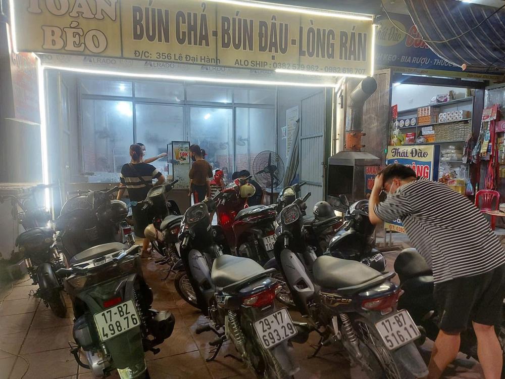SANG NHƯỢNG QUÁN BÚN CHẢ, BÚN ĐẬU MẸT TẠI KỲ BÁ, THÁI BÌNH2380824