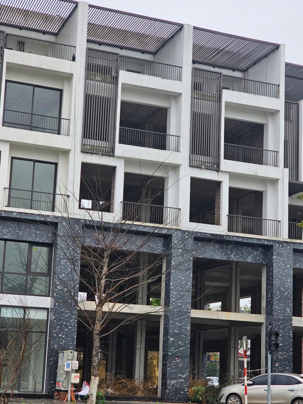 BÁN NHÀ PHỐ 5 TẦNG MẶT PHỐ (553,4m2 mặt sàn) MẶT ĐƯỜNG NGUYỄN TẤT THÀNH - VỊ TRÍ KIM CƯƠNG2463302