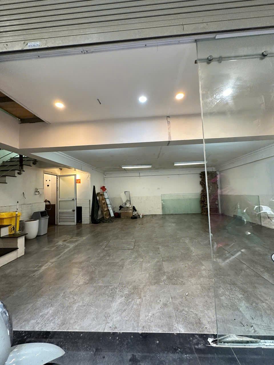 Cho thuê nhà 7 tầng Thang máy, 60m2 sàn Phố Hoàng Ngọc Phách làm VP, Spa, Trung tâm2487429