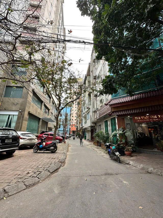 BÁN NHÀ PHỐ TRẦN DUY HƯNG QUẬN CẦU GIẤY, Ô TÔ TRÁNH 60M2 6 TẦNG 30 TỶ2679637