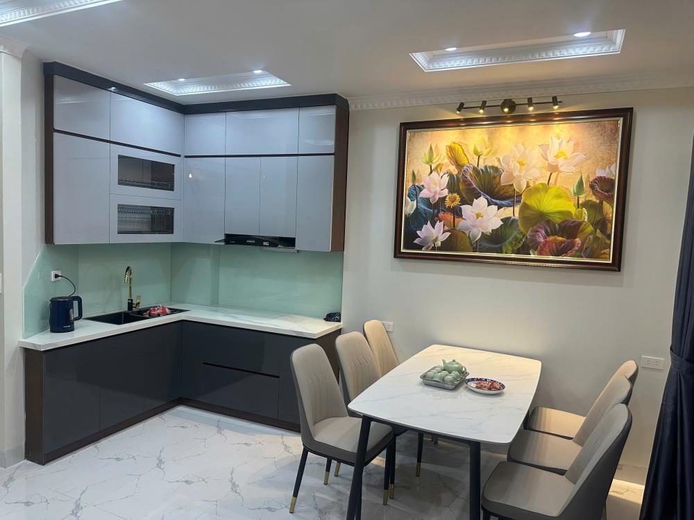 Cho thuê nhà ngõ ô tô Hoàng Hoa Thám, 5 tầng, 45m2, 3 ngủ, thang máy 33 Triệu2430219
